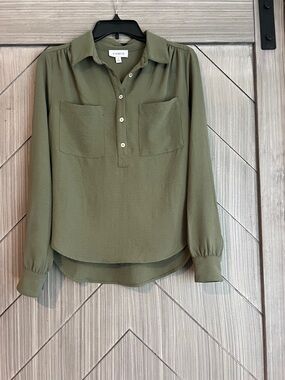 Evereve Olive Green Button-Front Utility Blouse